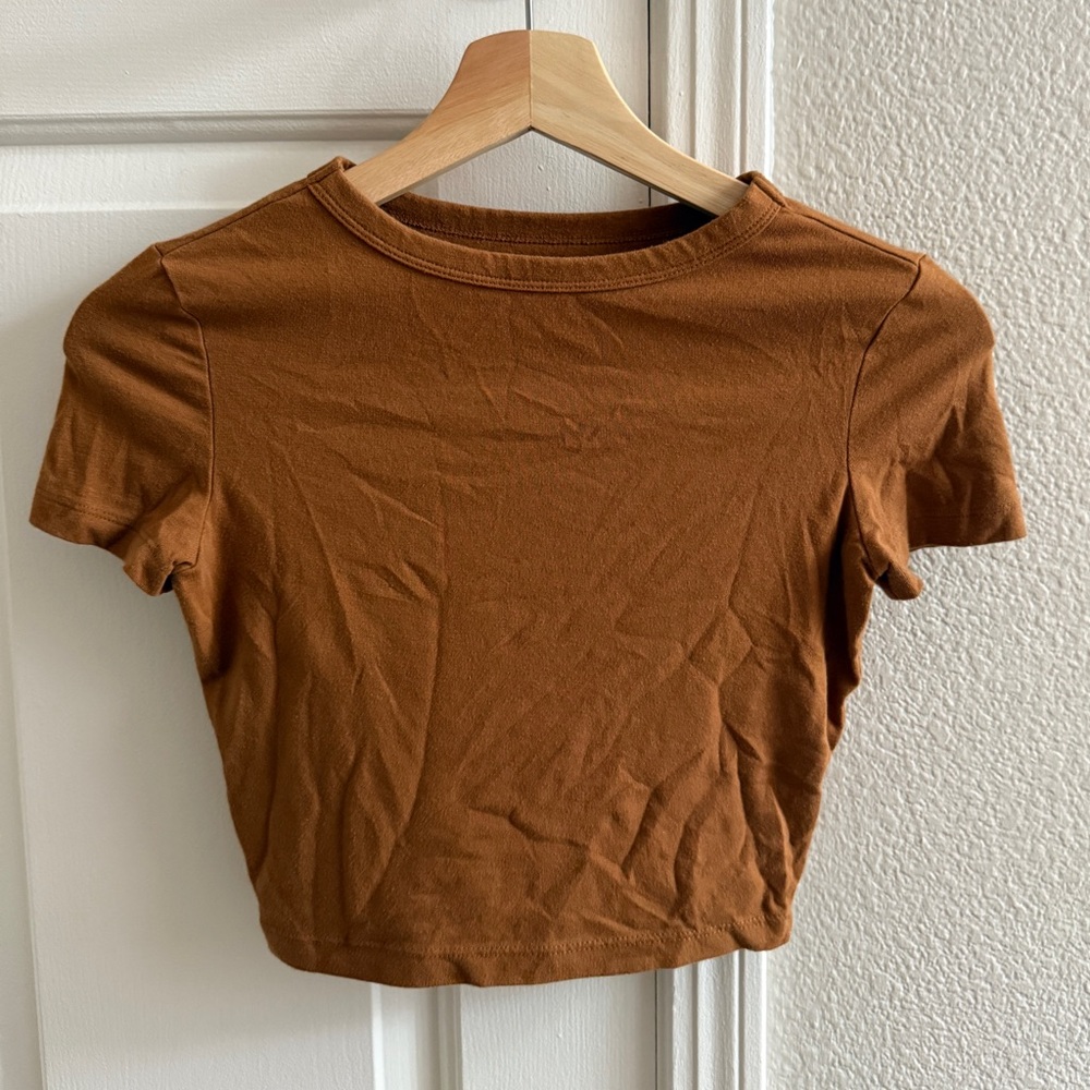 fitted crop top